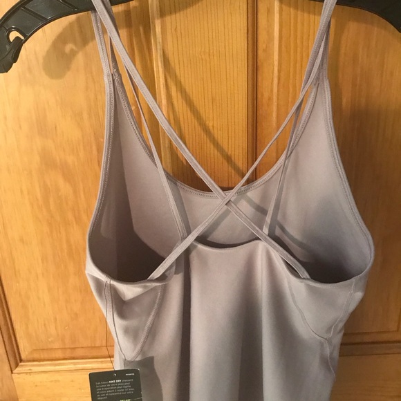 Athletic shirt - Picture 3 of 4